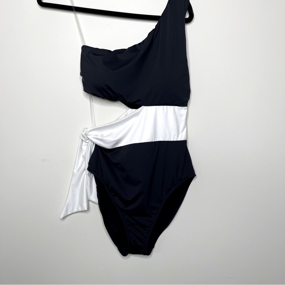 Ralph Lauren Two-Tone Cutout One-Piece beach classic vacation resort cruise - Picture 8 of 15